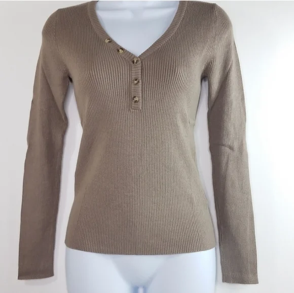 Mocha Long Sleeve Ribbed Knit V-Neck Henley Top - Picture 2 of 10